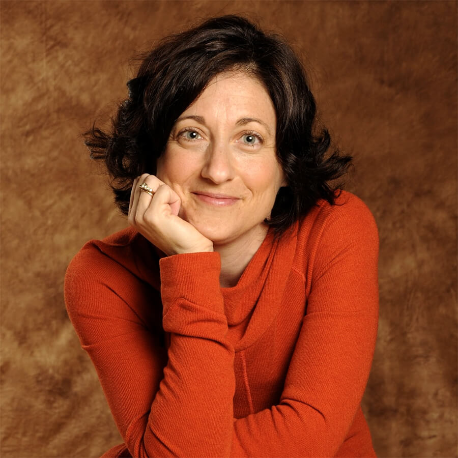 Robin DeRosa portrait image